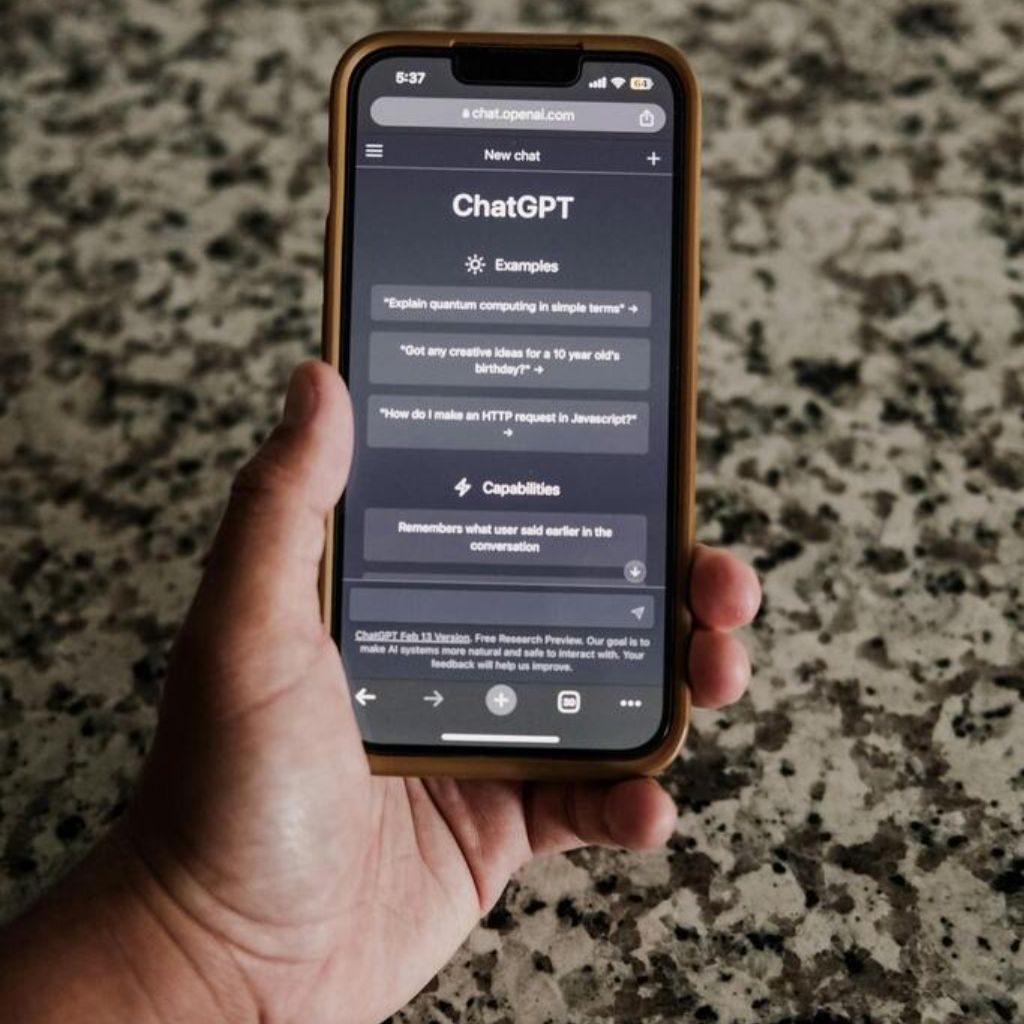 L’impact de ChatGPT et de l’IA sur le SEO : Faut-il laisser les robots rédiger vos textes ?