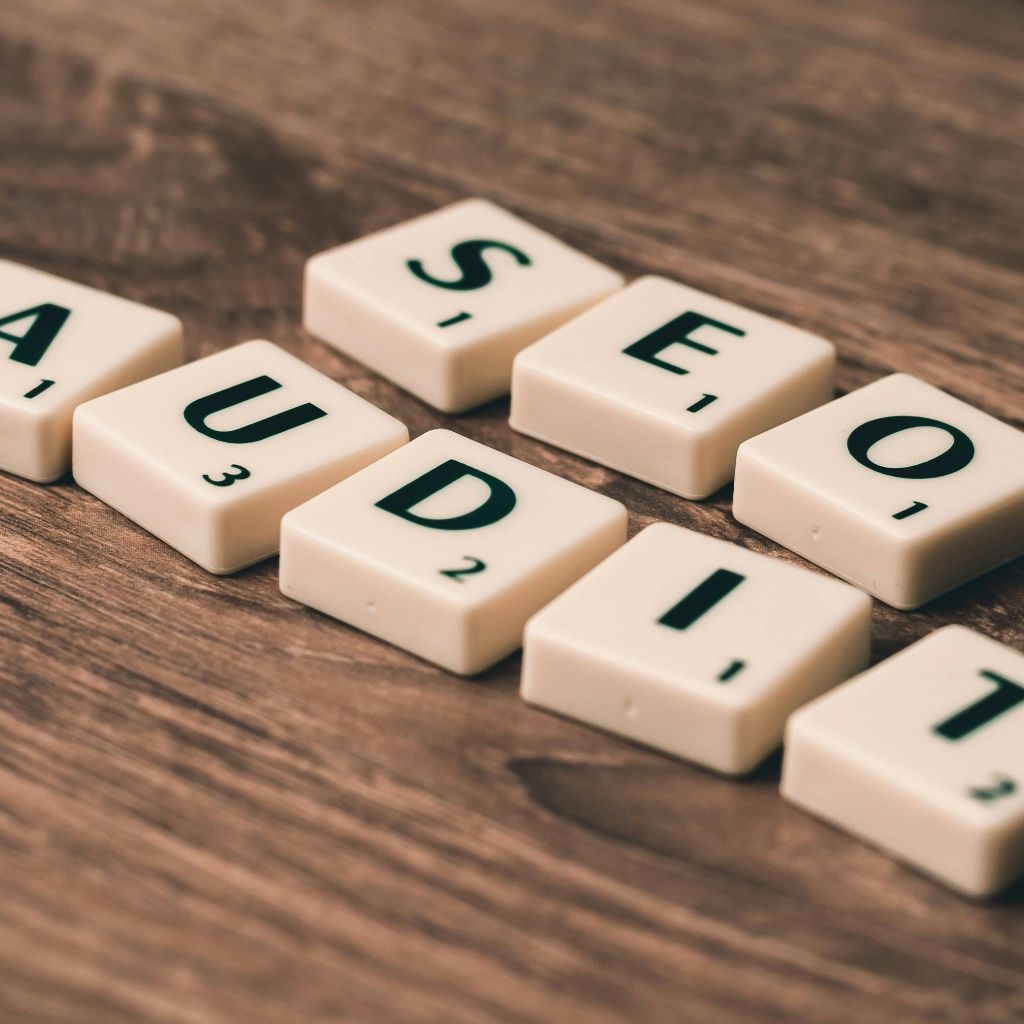 J’ai audité un site au hasard : Voici les 3 erreurs qui lui coûtent 50% de son trafic.